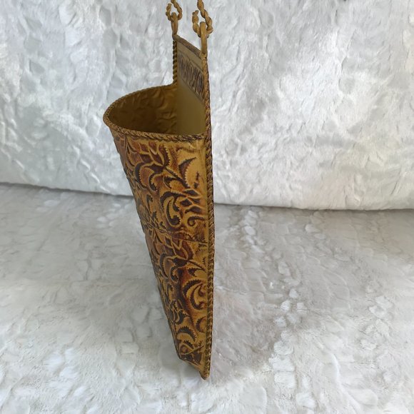 Metal Wall Pocket hanging Basket Country Charm - Picture 5 of 6